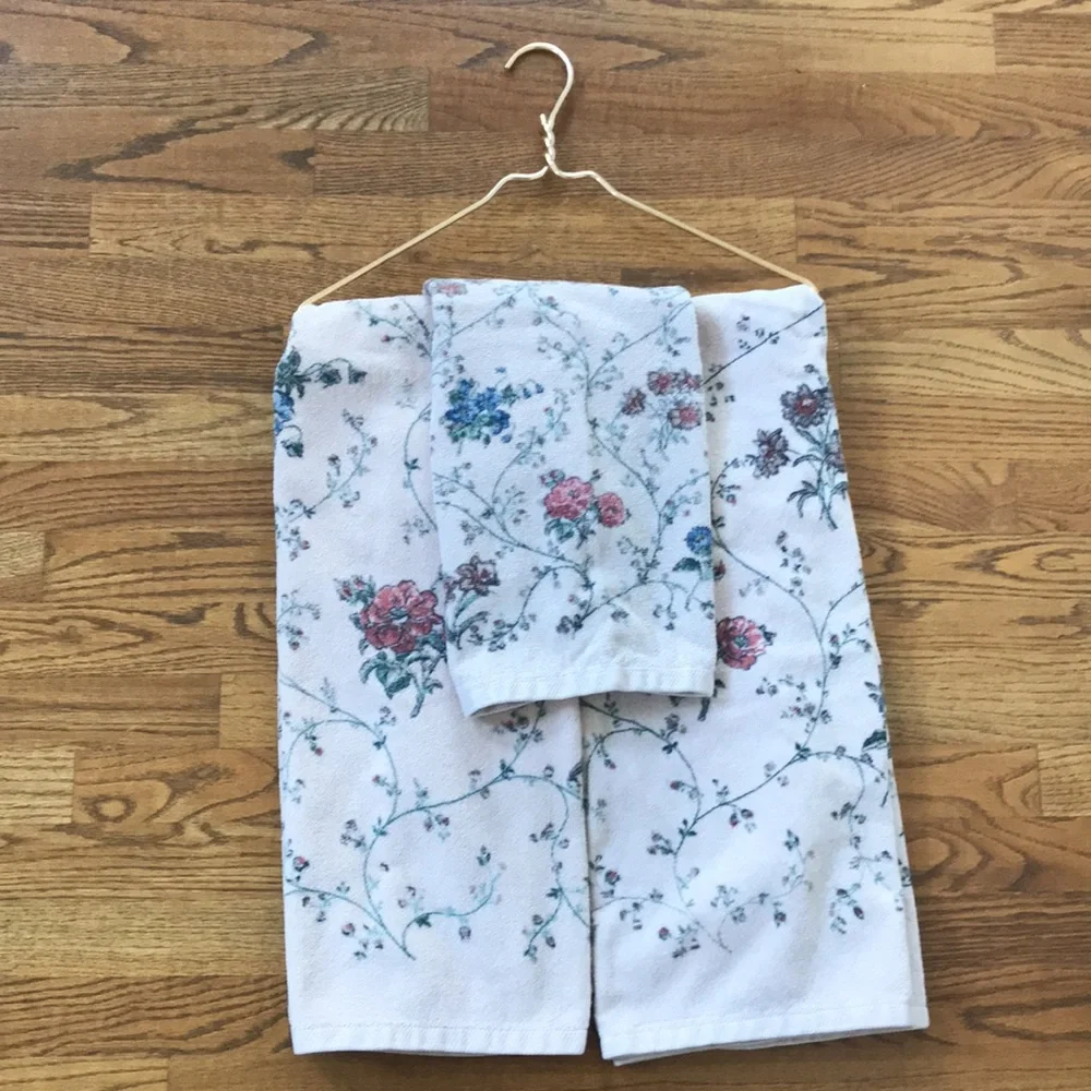 Vintage Floral Towel Set